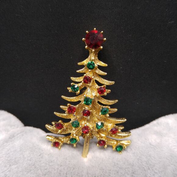 Vintage Christmas Tree Brooch, 1960s Gold Plated Holiday Pin - Picture 10 of 10